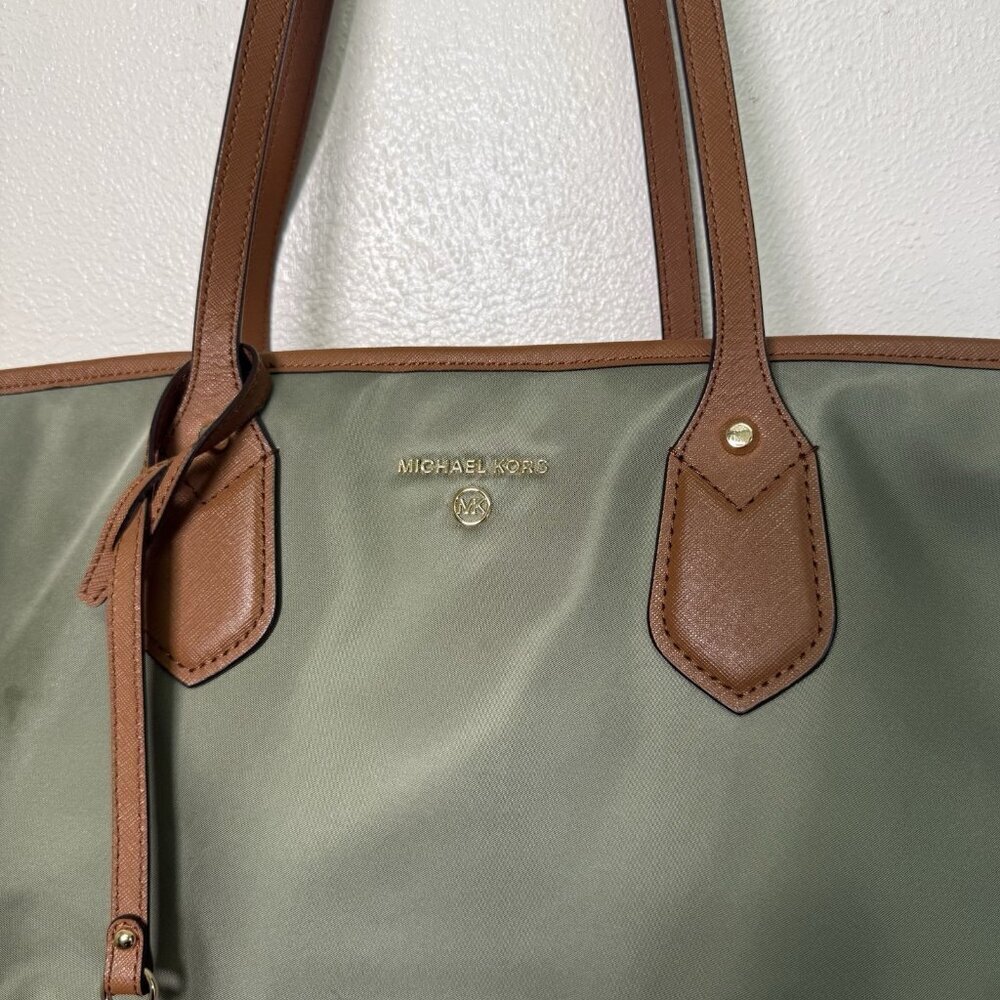Michael Kors Eva Large Nylon Leather Tote Wh Match Pouch Army Green Timeless - Picture 13 of 16